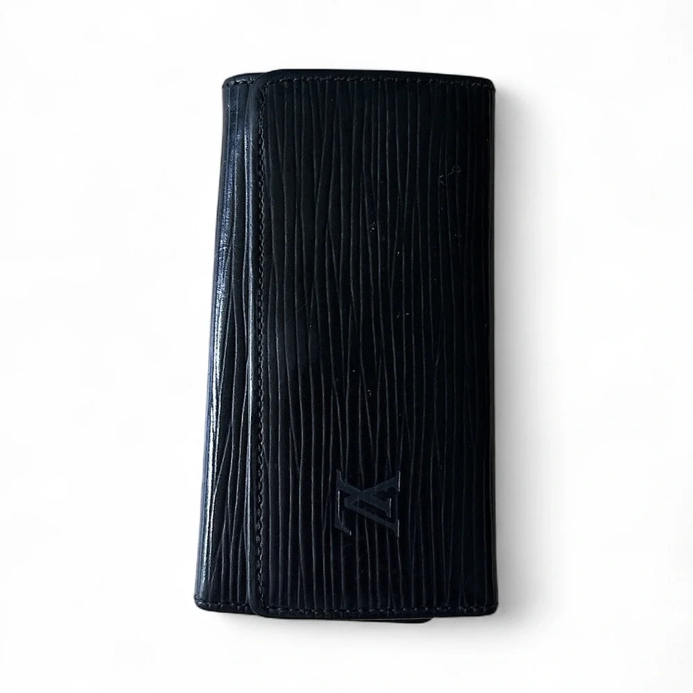 LV Black Epi Leather Key Case Wallet – Unisex, Retro, Quiet Luxury